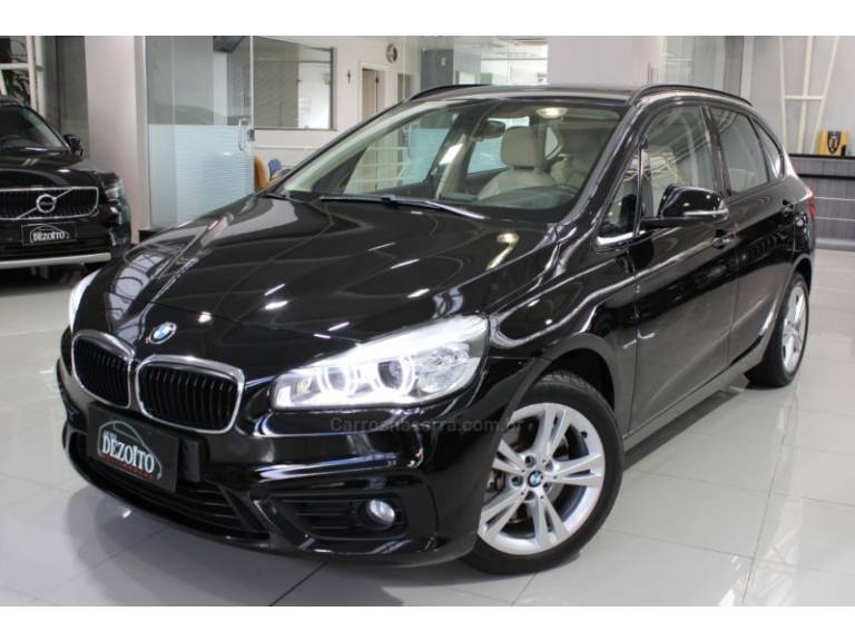 BMW - 220I - 2016/2017 - Preta - R$ 94.900,00