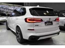 BMW - X5 - 2020/2021 - Branca - R$ 449.900,00